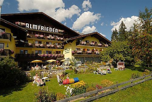 Almfrieden Hotel & Romantikchalet Ramsau am Dachstein Luaran gambar
